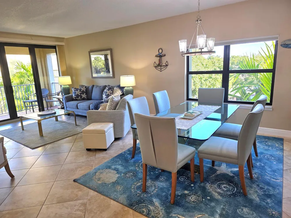 300 Uno Lago Drive #305 Juno Beach, FL 33408