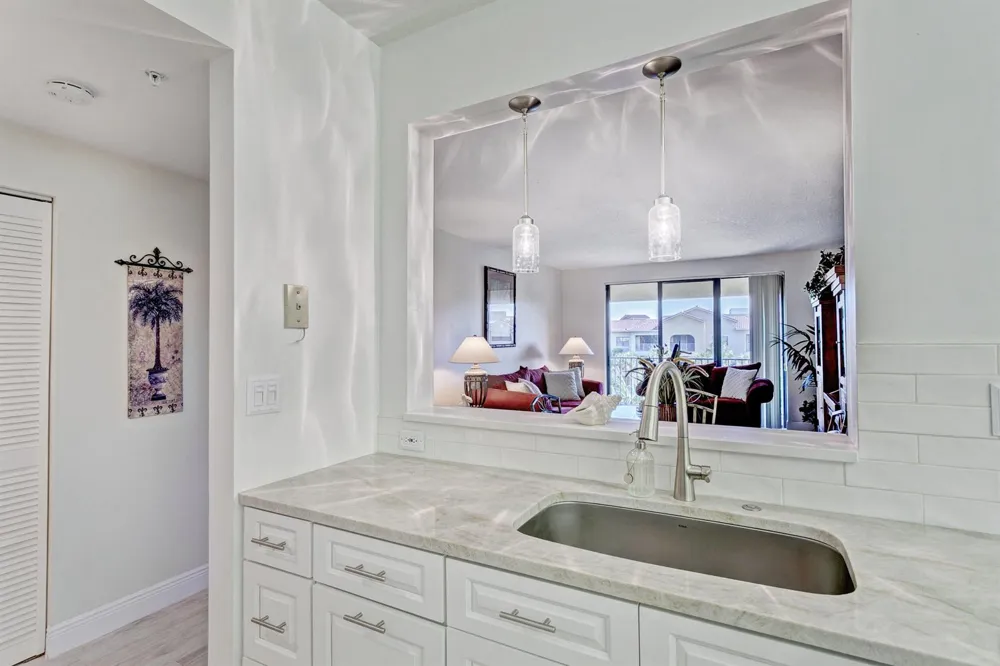 500 Uno Lago Drive #402 Juno Beach, FL 33408