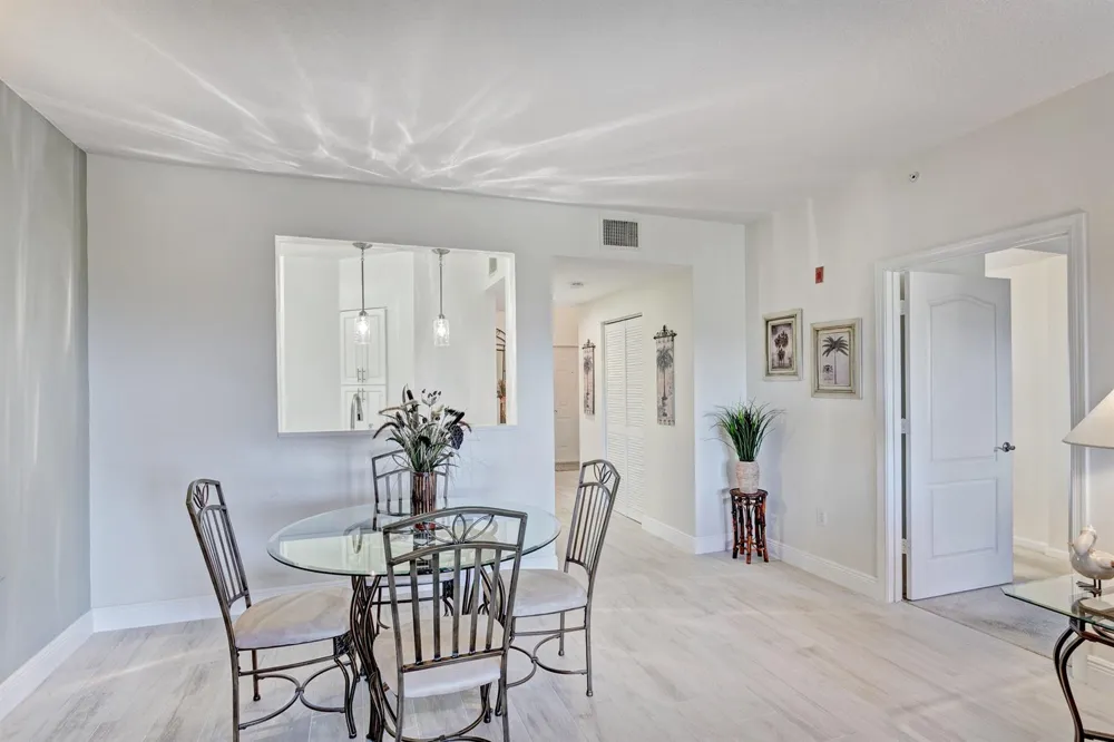500 Uno Lago Drive #402 Juno Beach, FL 33408