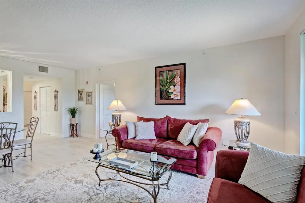 500 Uno Lago Drive #402 Juno Beach, FL 33408