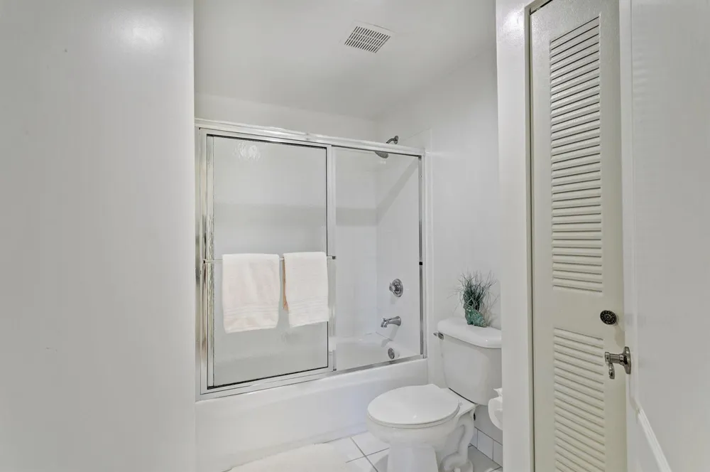 500 Uno Lago Drive #402 Juno Beach, FL 33408