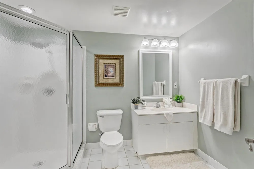500 Uno Lago Drive #402 Juno Beach, FL 33408