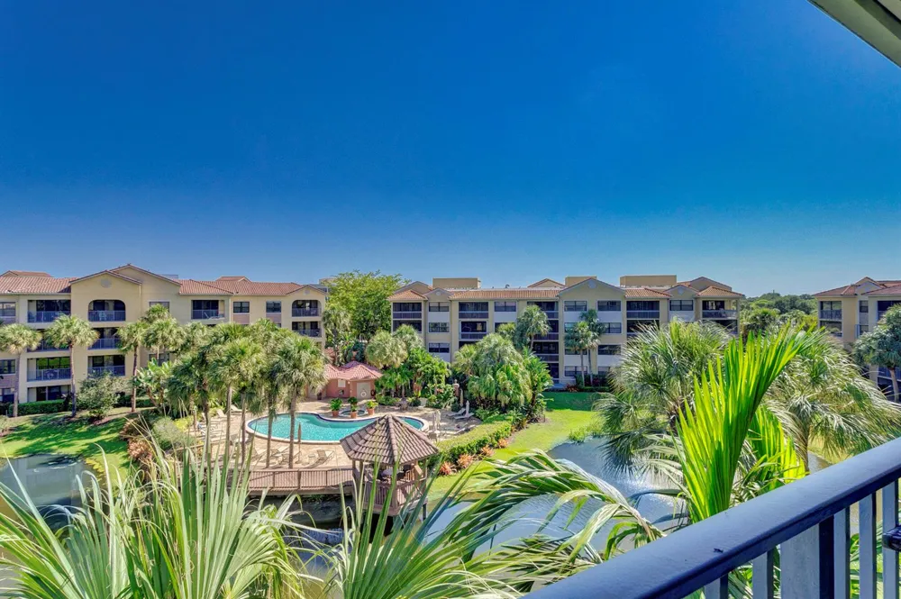 500 Uno Lago Drive #402 Juno Beach, FL 33408