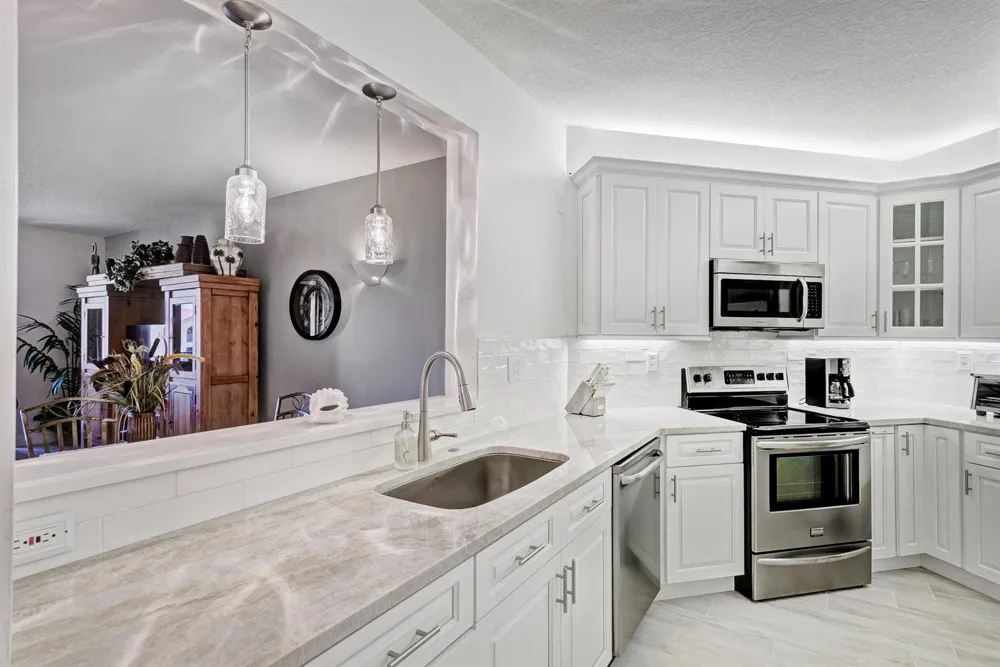 500 Uno Lago Drive #402 Juno Beach, FL 33408