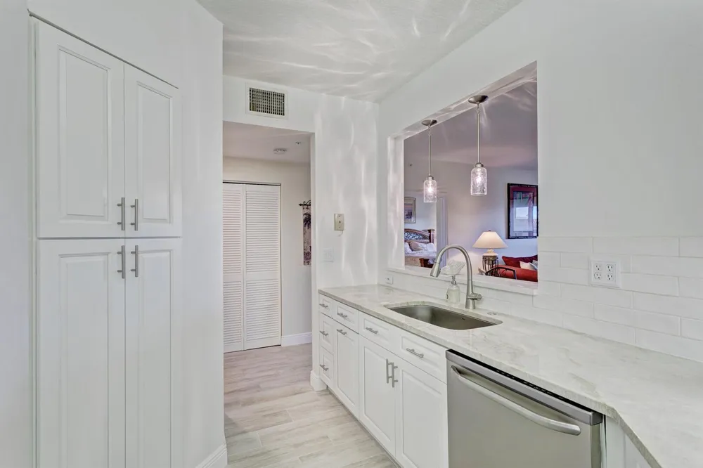 500 Uno Lago Drive #402 Juno Beach, FL 33408