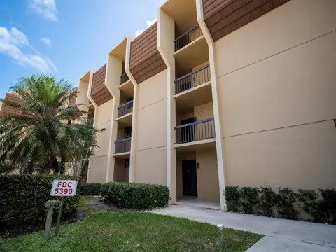5390 Woodland Lakes Drive #104