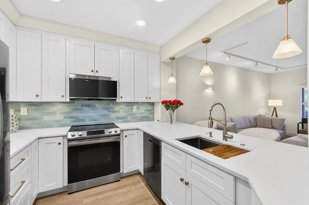 400 Uno Lago Drive #103 Juno Beach, FL 33408