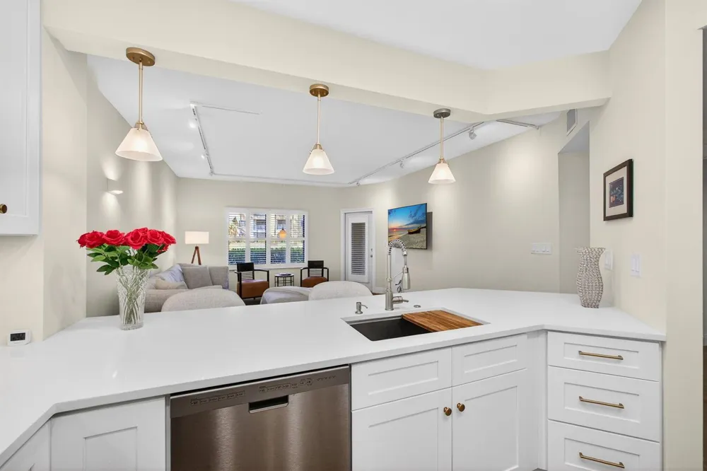 400 Uno Lago Drive #103 Juno Beach, FL 33408