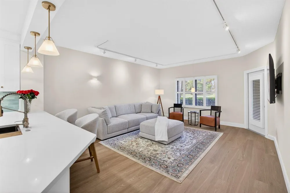 400 Uno Lago Drive #103 Juno Beach, FL 33408