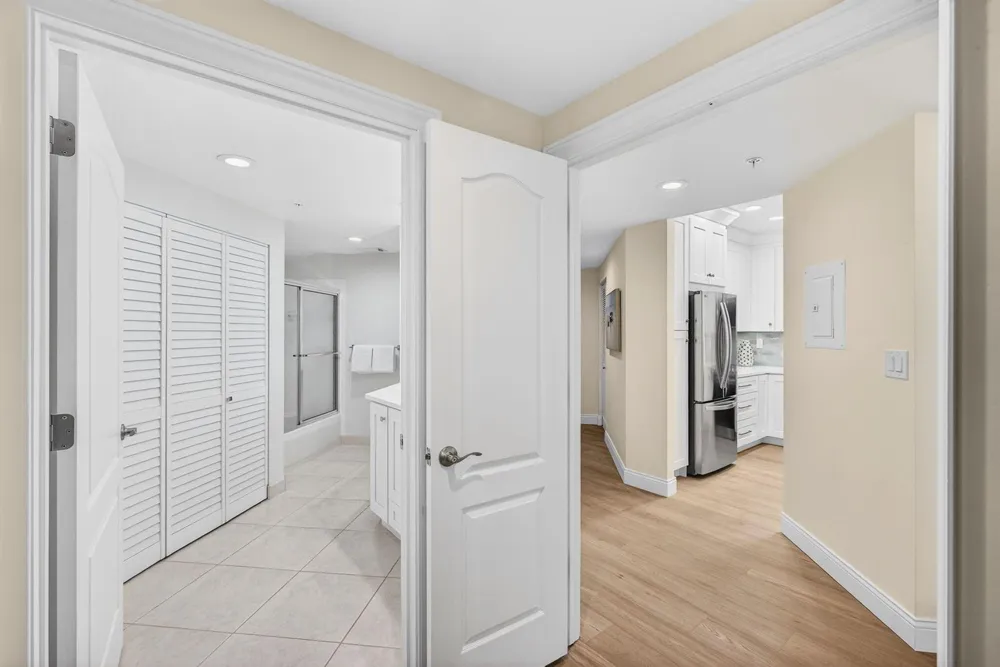 400 Uno Lago Drive #103 Juno Beach, FL 33408