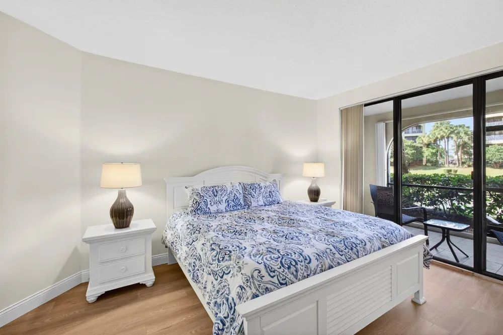 400 Uno Lago Drive #103 Juno Beach, FL 33408