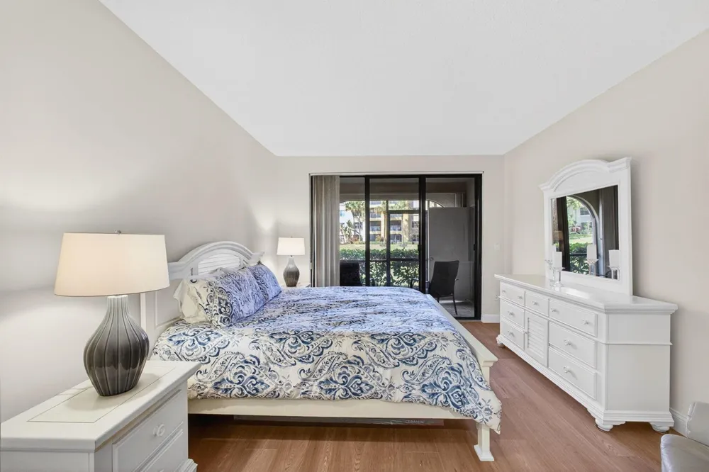 400 Uno Lago Drive #103 Juno Beach, FL 33408
