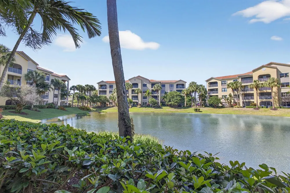 400 Uno Lago Drive #103 Juno Beach, FL 33408