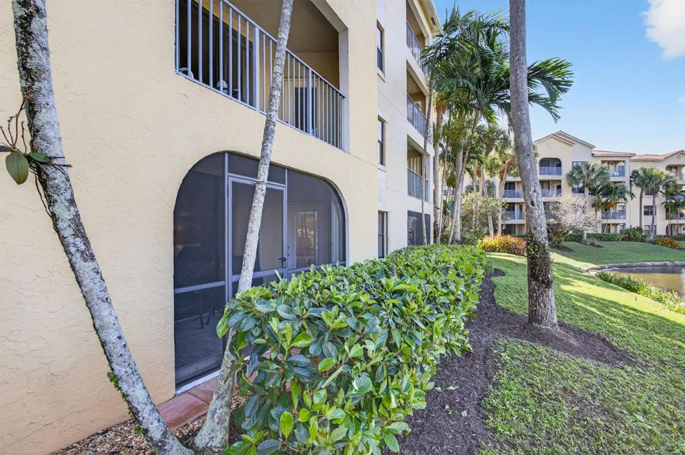 400 Uno Lago Drive #103 Juno Beach, FL 33408