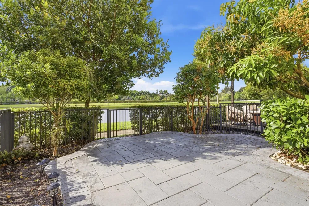 5884 Mustang Manor Davie, FL 33314