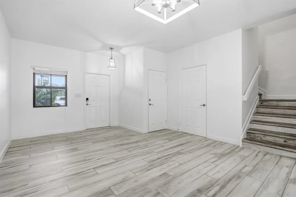 5884 Mustang Manor Davie, FL 33314