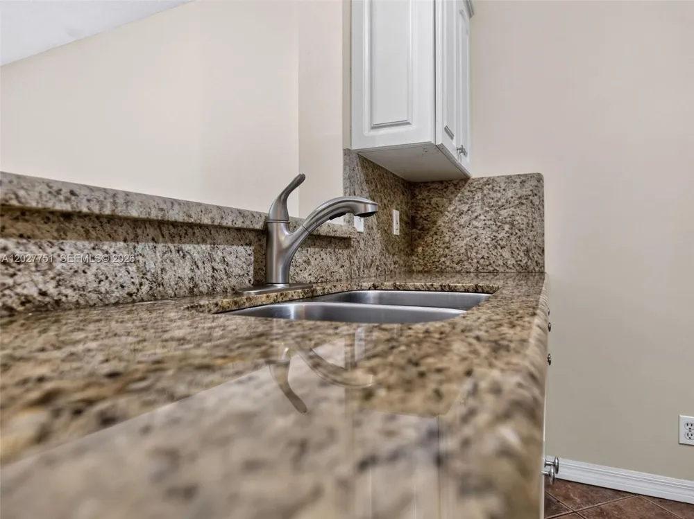 3677 San Simeon Cir #3677 Weston, FL 33331