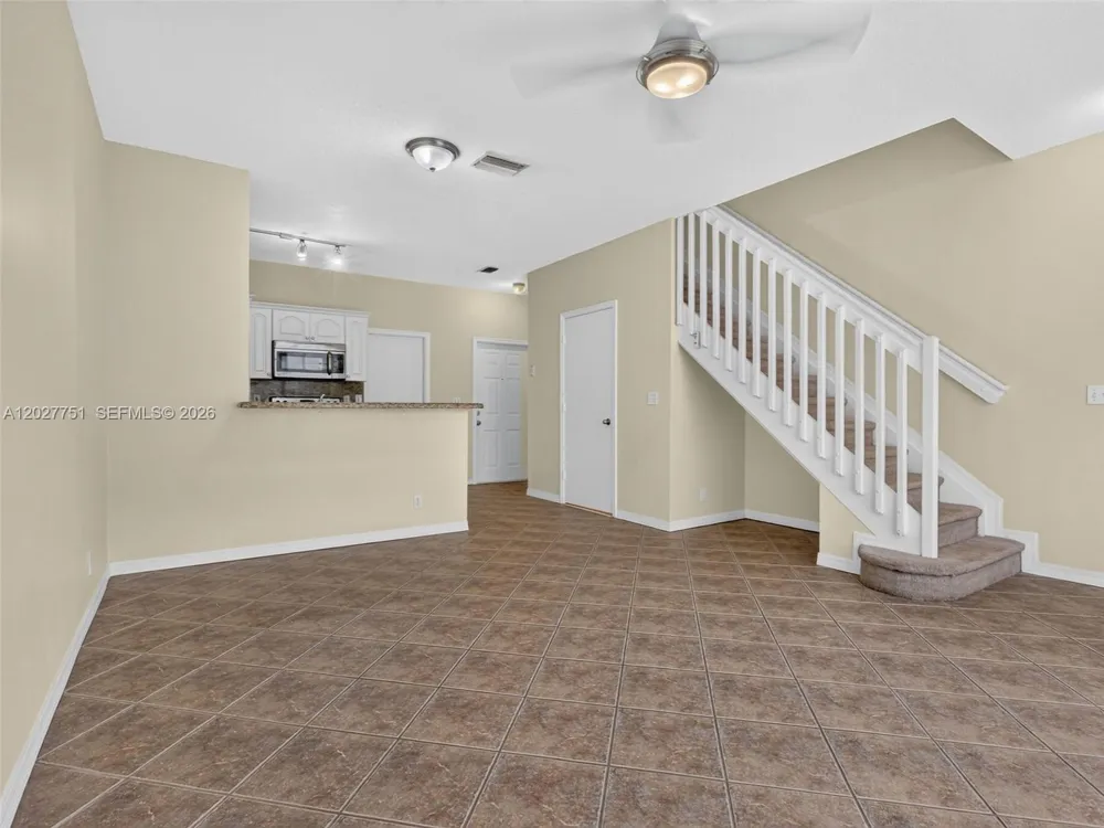 3677 San Simeon Cir #3677 Weston, FL 33331