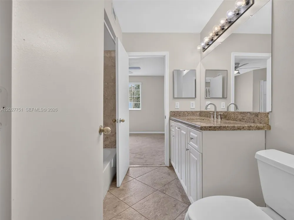 3677 San Simeon Cir #3677 Weston, FL 33331