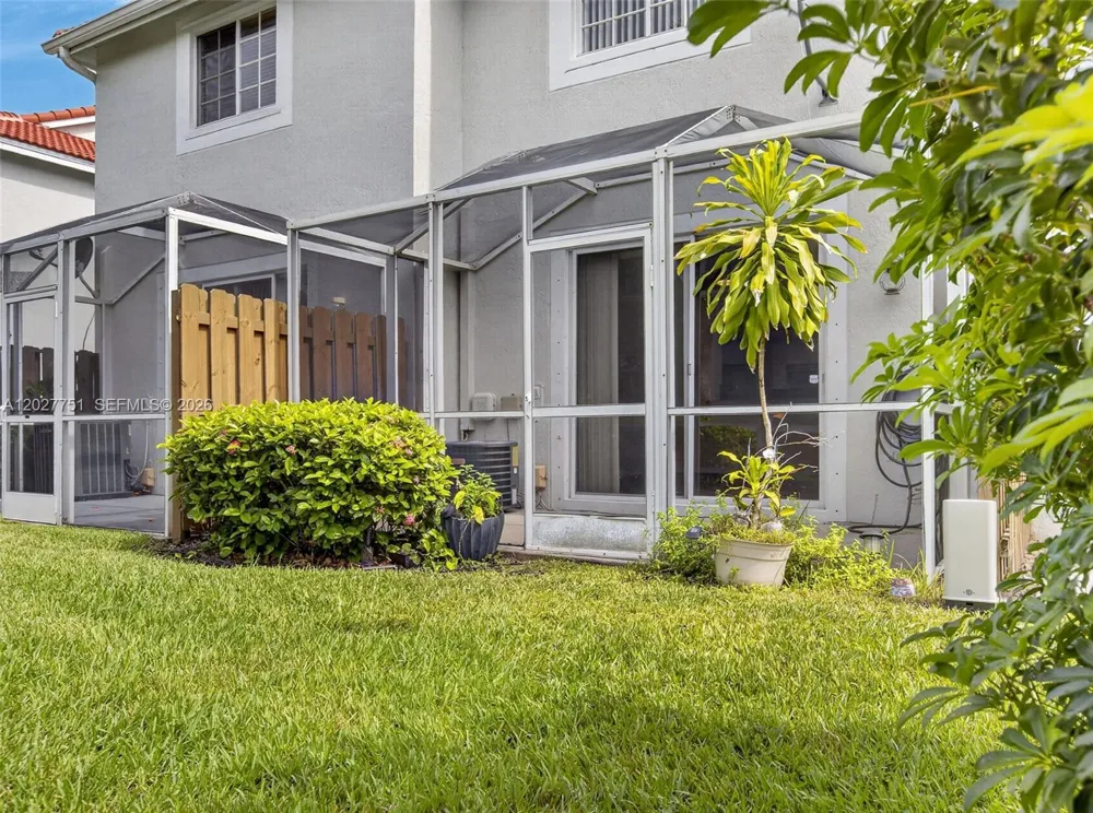 3677 San Simeon Cir #3677 Weston, FL 33331