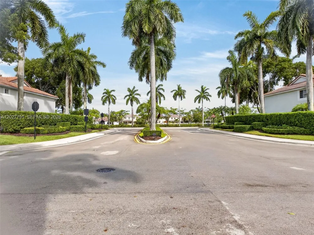 3677 San Simeon Cir #3677 Weston, FL 33331