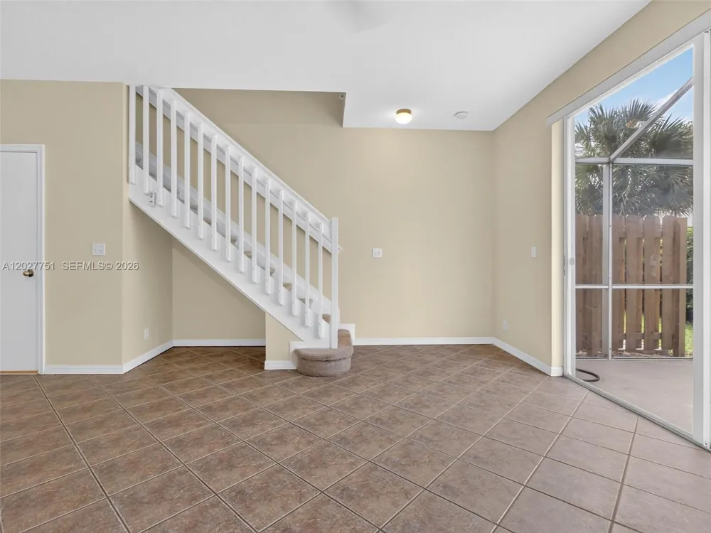 3677 San Simeon Cir #3677 Weston, FL 33331