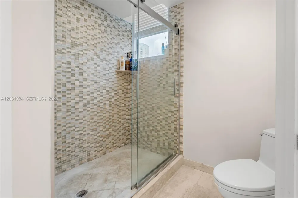 3370 Hidden Bay Dr #1205 Aventura, FL 33180