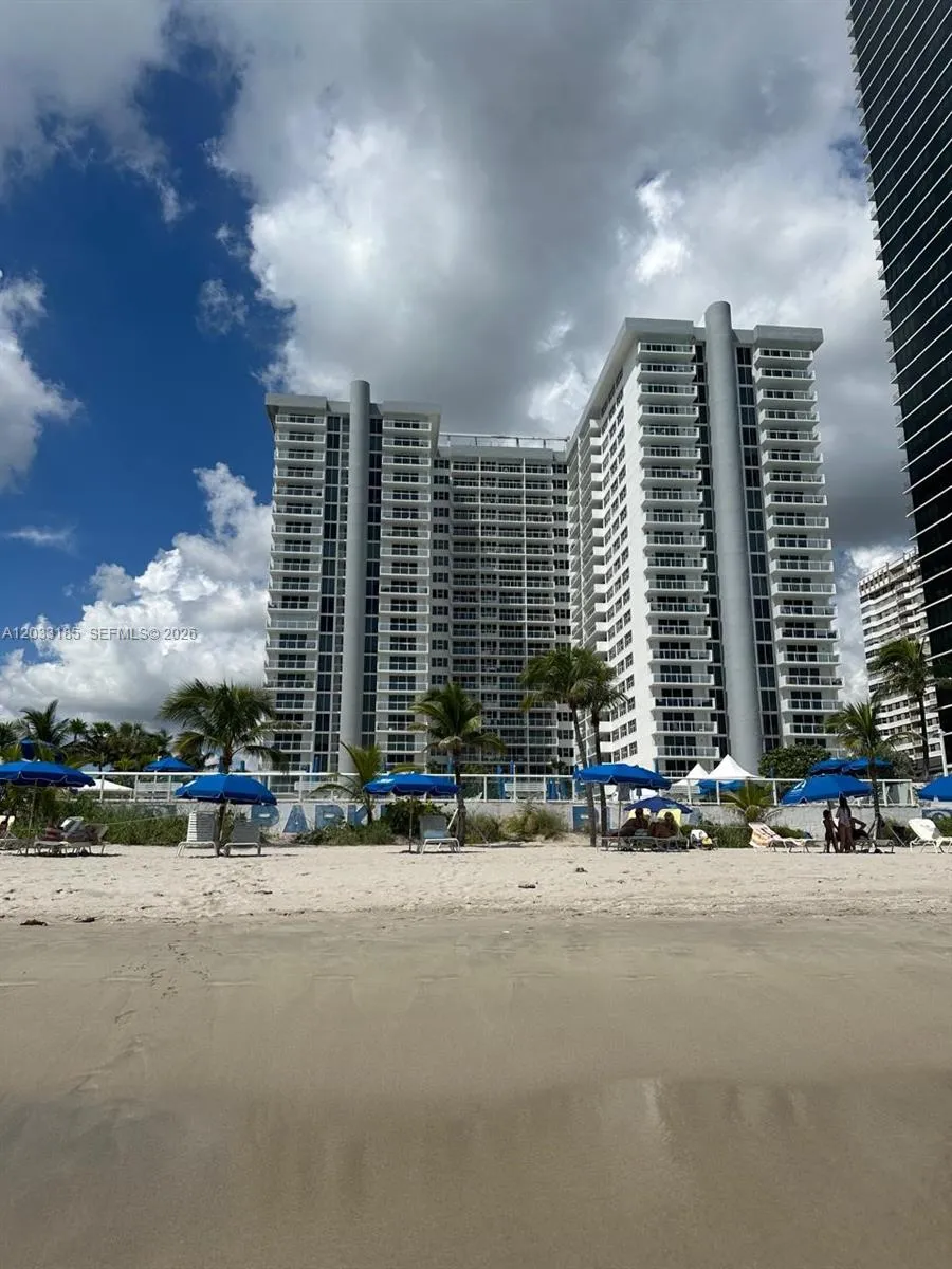 2030 S Ocean Dr #1706 Hallandale Beach, FL 33009