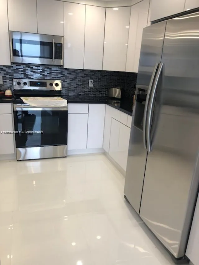 2030 S Ocean Dr #1706 Hallandale Beach, FL 33009