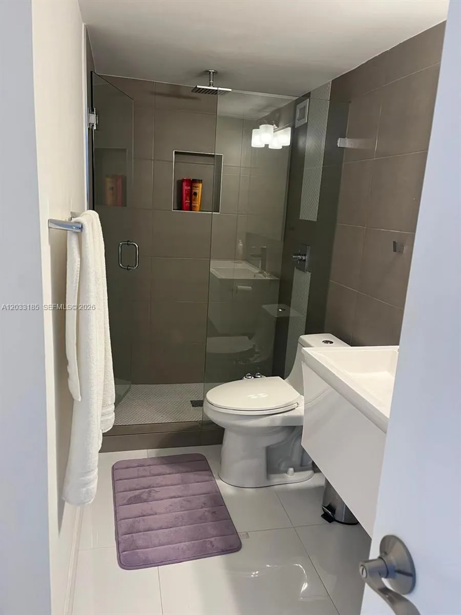 2030 S Ocean Dr #1706 Hallandale Beach, FL 33009