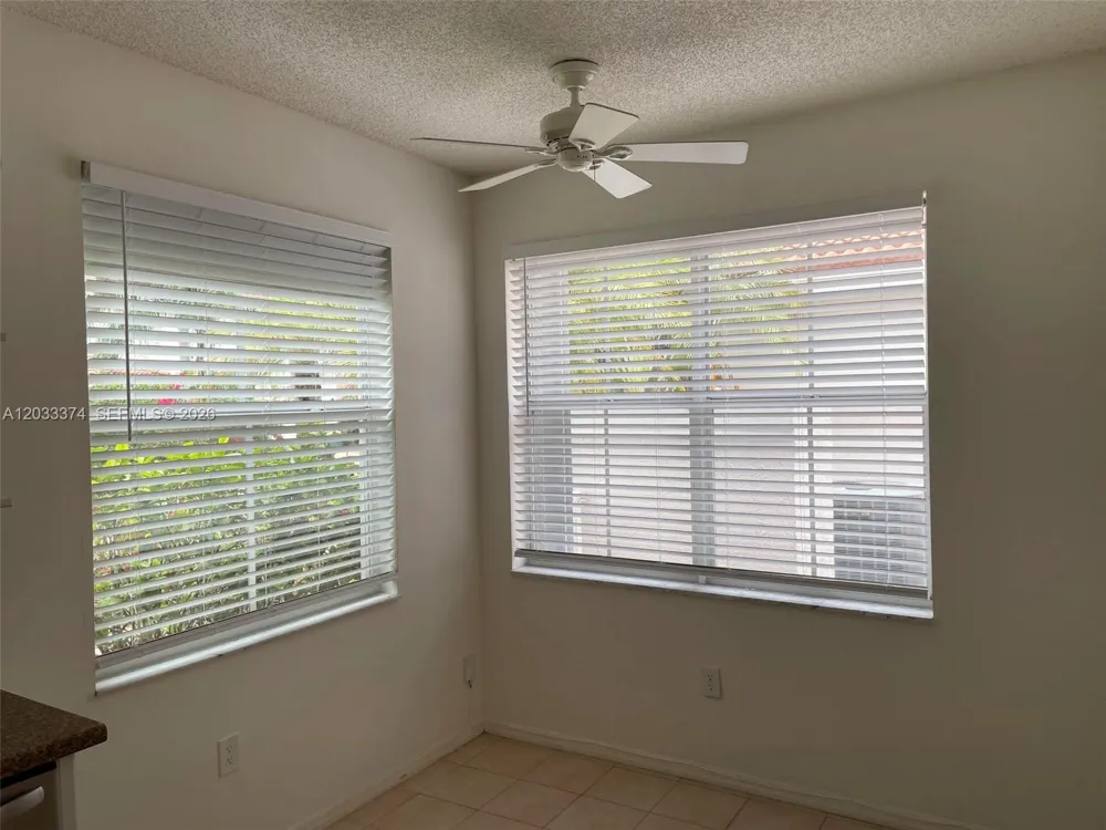 1521 Seagrape Way Hollywood, FL 33019