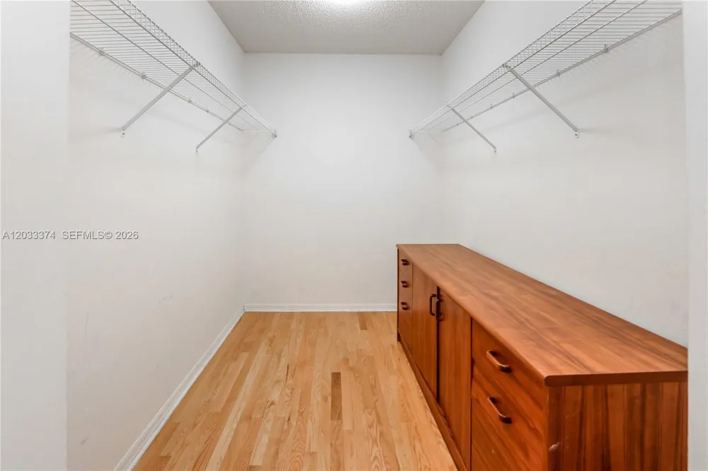1521 Seagrape Way Hollywood, FL 33019