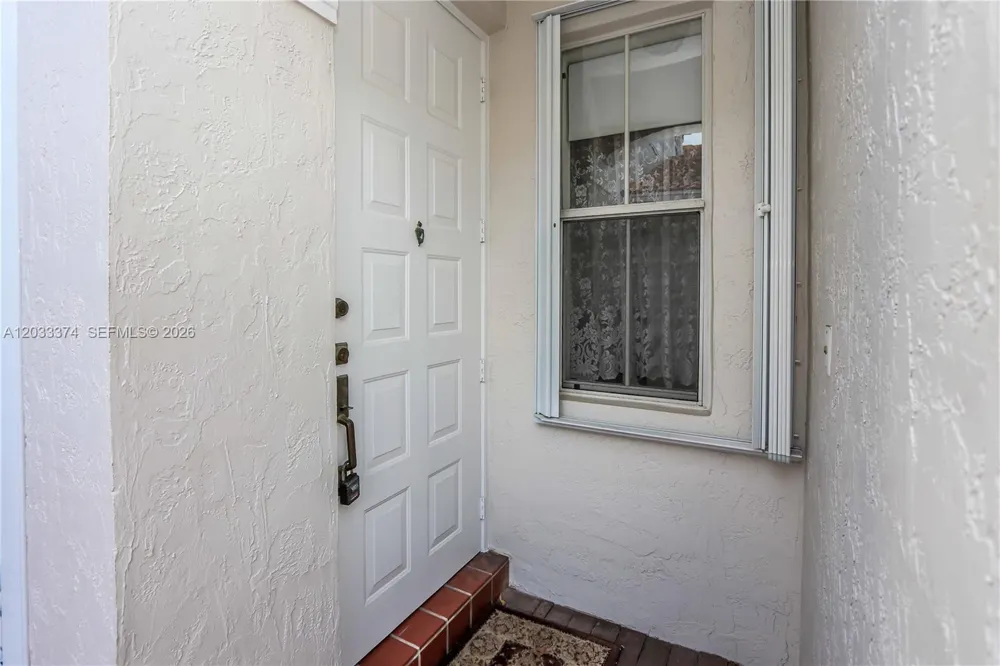 1521 Seagrape Way Hollywood, FL 33019