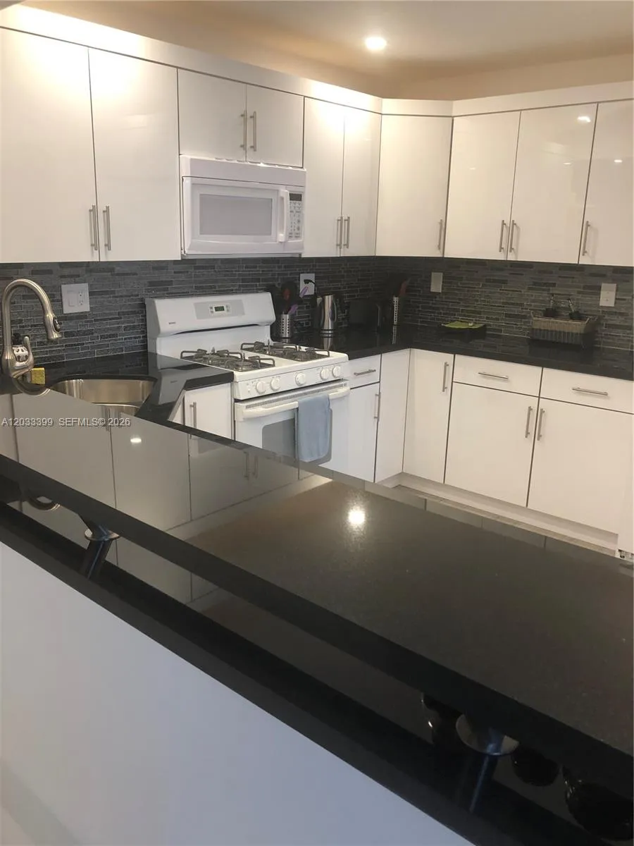 2030 S Ocean Dr #1826 Hallandale Beach, FL 33009