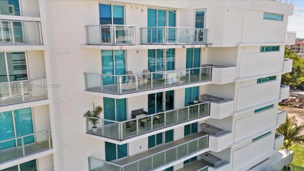 1150 101st St #502 Bay Harbor Islands, FL 33154