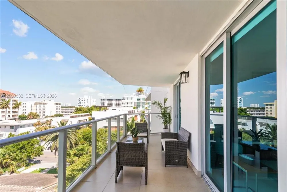 1150 101st St #502 Bay Harbor Islands, FL 33154