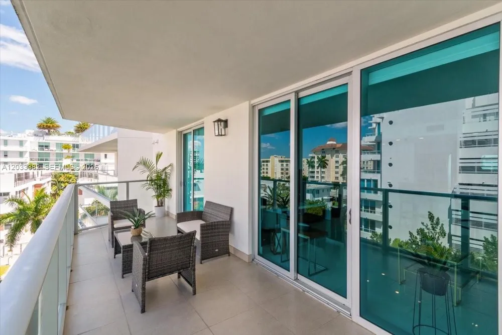1150 101st St #502 Bay Harbor Islands, FL 33154