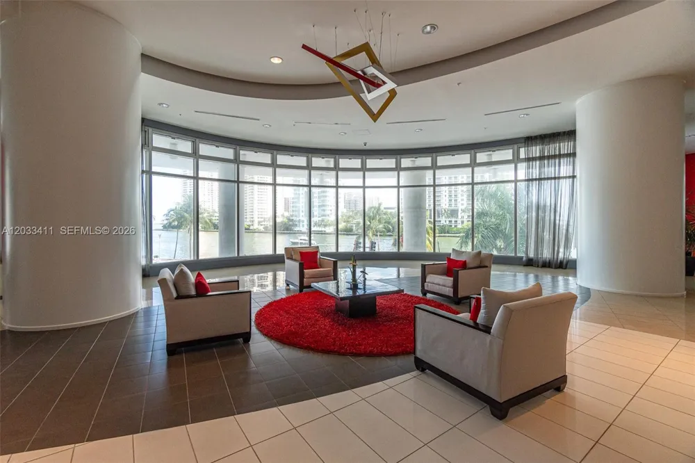 300 S Biscayne Blvd #T-1411 Miami, FL 33131