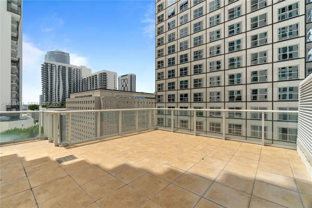 300 S Biscayne Blvd #T-1411 Miami, FL 33131