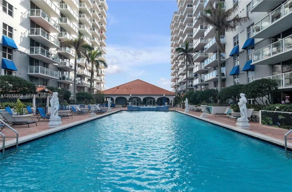 5091 NW 7th St #906 Miami, FL 33126