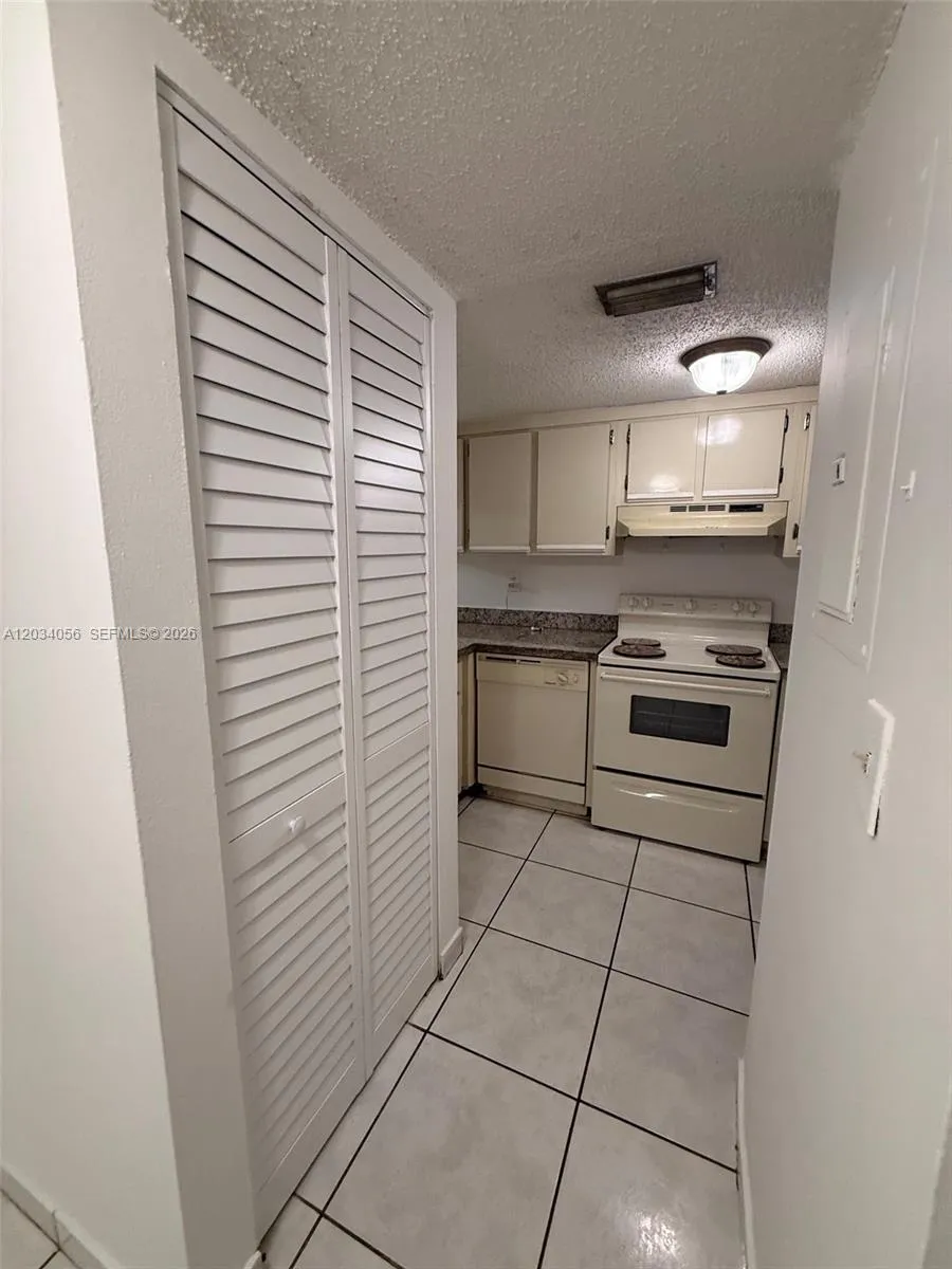 9917 W Okeechobee Rd #3-510 Hialeah Gardens, FL 33016
