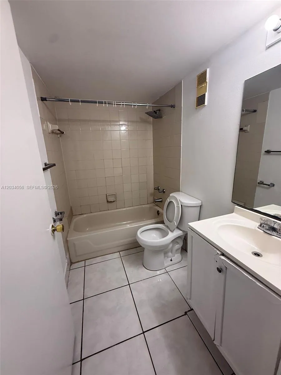9917 W Okeechobee Rd #3-510 Hialeah Gardens, FL 33016