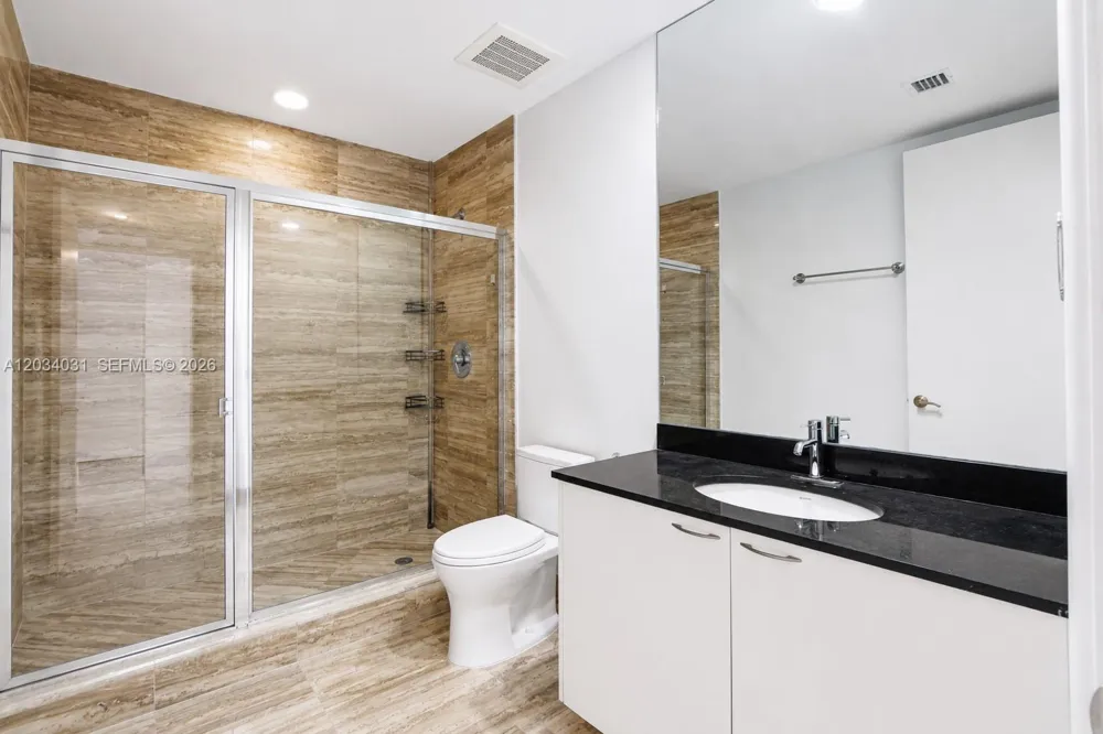 15901 Collins Ave #403 Sunny Isles Beach, FL 33160