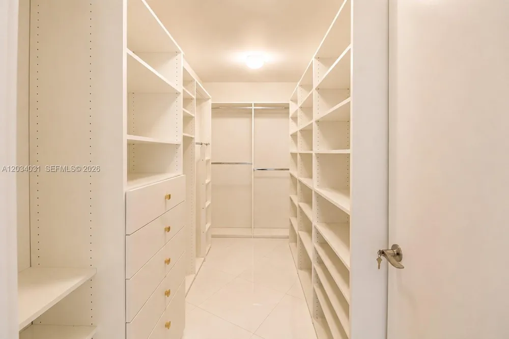 15901 Collins Ave #403 Sunny Isles Beach, FL 33160
