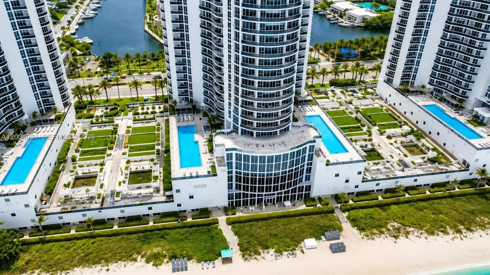 15901 Collins Ave #403 Sunny Isles Beach, FL 33160