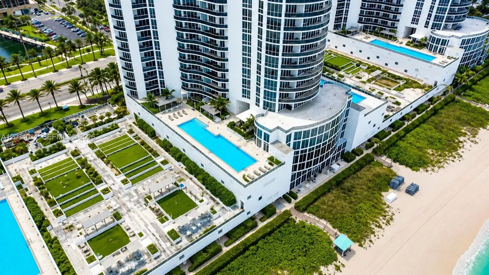 15901 Collins Ave #403 Sunny Isles Beach, FL 33160