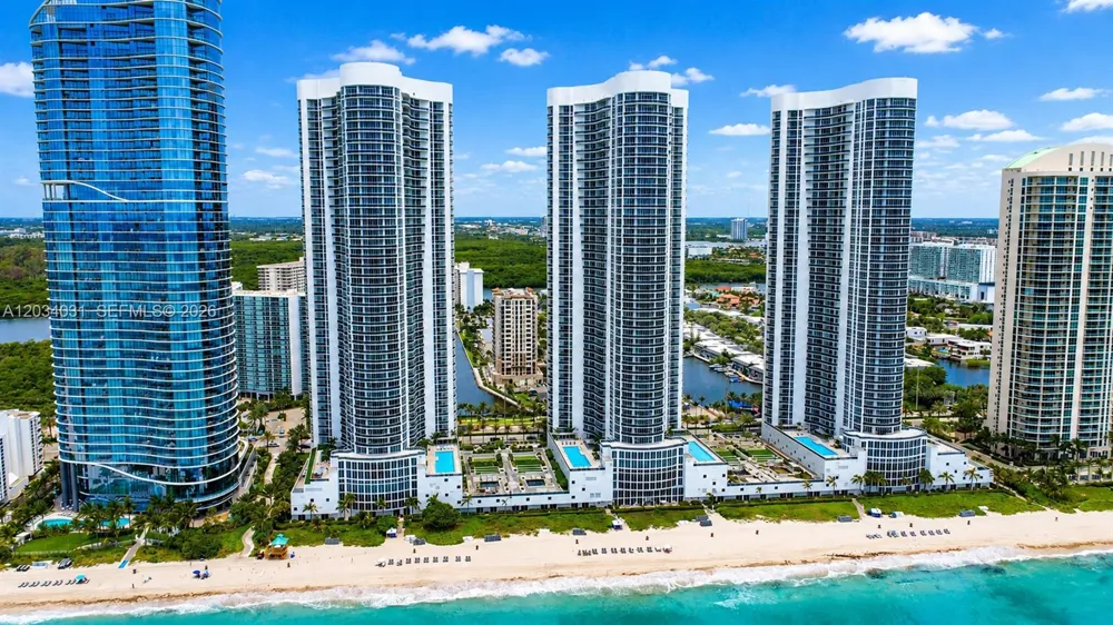 15901 Collins Ave #403 Sunny Isles Beach, FL 33160