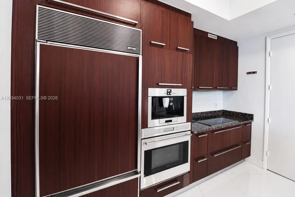 15901 Collins Ave #403 Sunny Isles Beach, FL 33160