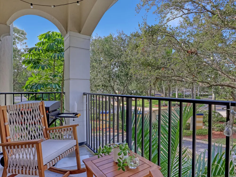 2850 S Oasis Drive Boynton Beach, FL 33426