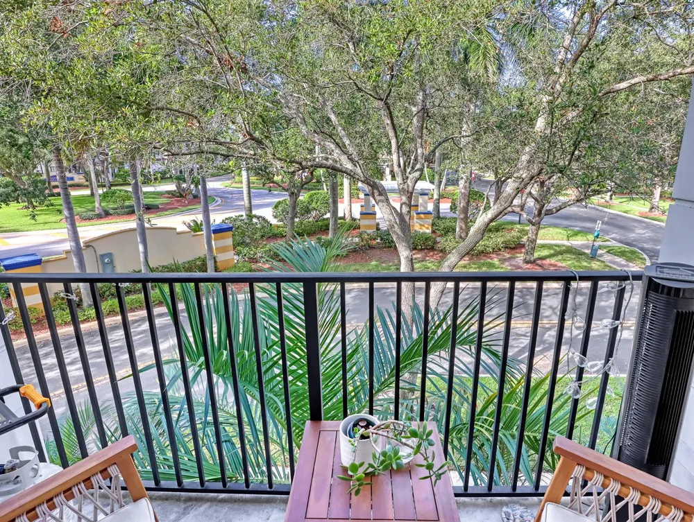 2850 S Oasis Drive Boynton Beach, FL 33426